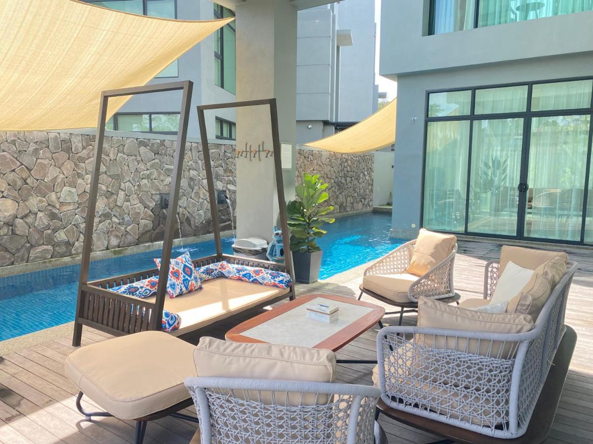 Molly Luxury Private Pool Bungalow茉莉的家豪华私人泳池别墅 Pantai Cenang  Kültér fotó